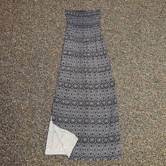 GAP Dresses & Skirts - Gap Y2K Maxi Dress Medium Boho Smocked Stretch Tube Top Strapless Side Slits